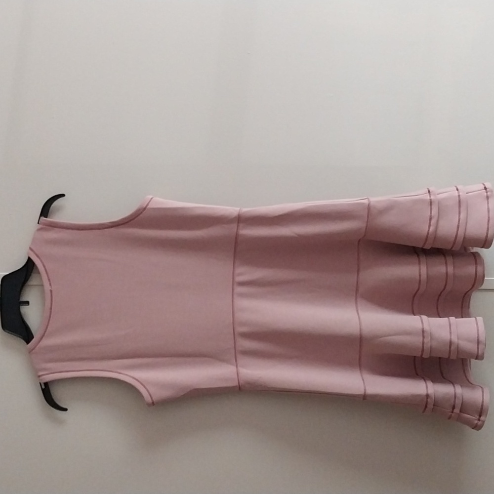 ๐๏ธSUGAR + LIPS DRESS๐๏ธ - Picture 2 of 5